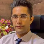 تصویر دکتر سینا حقیقت
